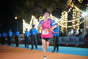 BIB: 20189, 09000
                            <button type="button" onclick="openModal(20706235)" class="btn btn-primary btn-sm float-right btn-popup" data-toggle="modal" data-target=".modal-high-quality">
                        <i class="fas fa-shopping-cart"></i> Add to Cart
                    </button>
                                            <button type="button" onclick="isThisMe(20706235, true)" class="btn btn-success btn-sm float-right btn-popup btn-isme hidden" data-toggle="tooltip" data-placement="bottom" title="นี่คือรูปของคุณใช่ไหม คลิกที่นี่เพื่อเอาเข้าอัลบั้ม">
                        <i class="fas fa-plus"></i> Add to album
                    </button>
                    <button type="button" onclick="isThisMe(20706235, false)" class="btn btn-warning btn-sm float-right btn-popup btn-isnotme hidden">
                        <i class="fas fa-ban"></i> Remove from album
                    </button>